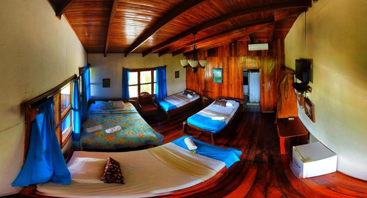 Hotel La Isla Inn Puerto Viejo de Talamanca Eksteriør bilde