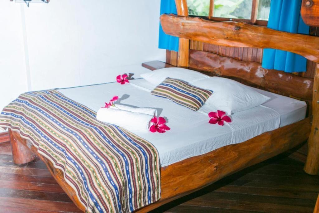 Hotel La Isla Inn Puerto Viejo de Talamanca Eksteriør bilde