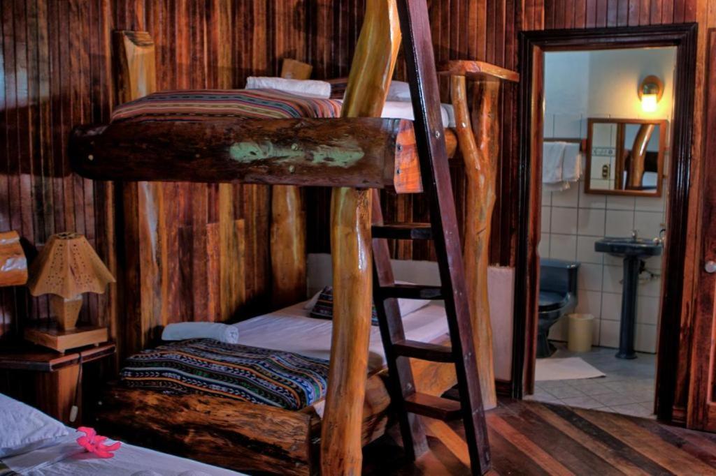 Hotel La Isla Inn Puerto Viejo de Talamanca Eksteriør bilde