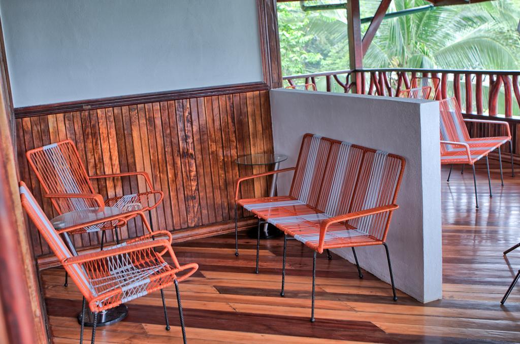 Hotel La Isla Inn Puerto Viejo de Talamanca Eksteriør bilde