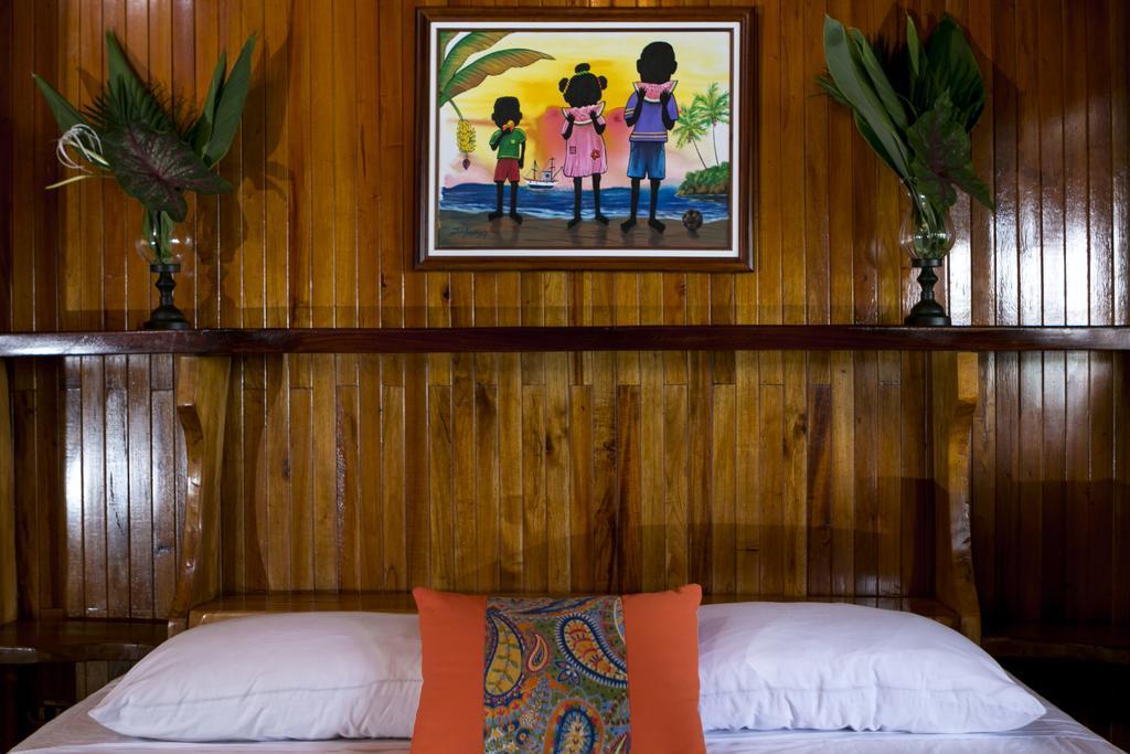 Hotel La Isla Inn Puerto Viejo de Talamanca Eksteriør bilde