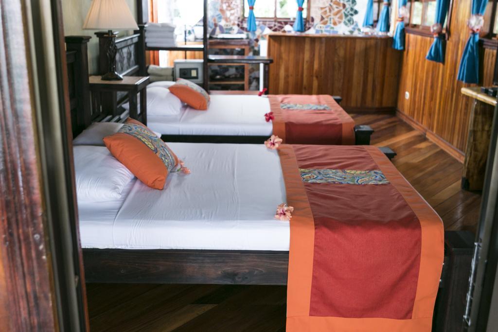 Hotel La Isla Inn Puerto Viejo de Talamanca Eksteriør bilde