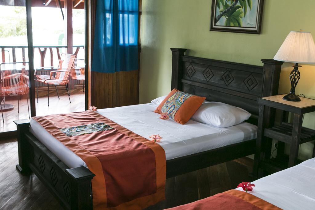 Hotel La Isla Inn Puerto Viejo de Talamanca Eksteriør bilde