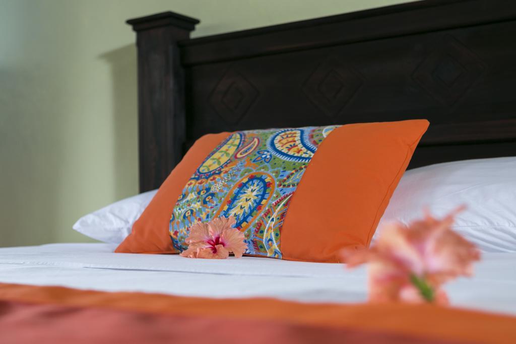 Hotel La Isla Inn Puerto Viejo de Talamanca Eksteriør bilde