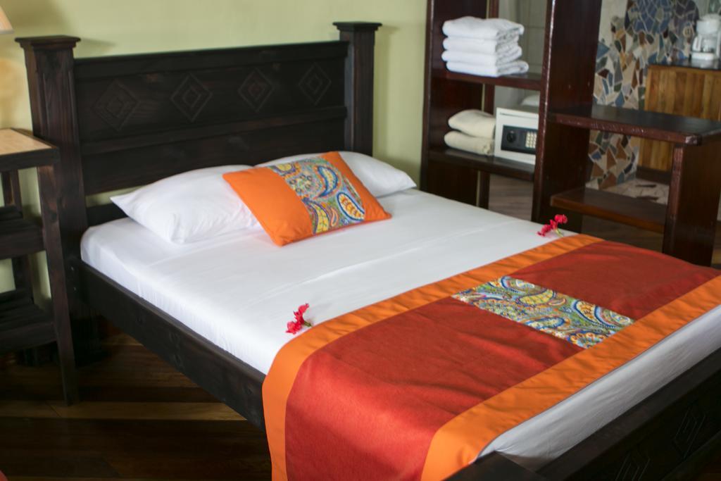 Hotel La Isla Inn Puerto Viejo de Talamanca Eksteriør bilde