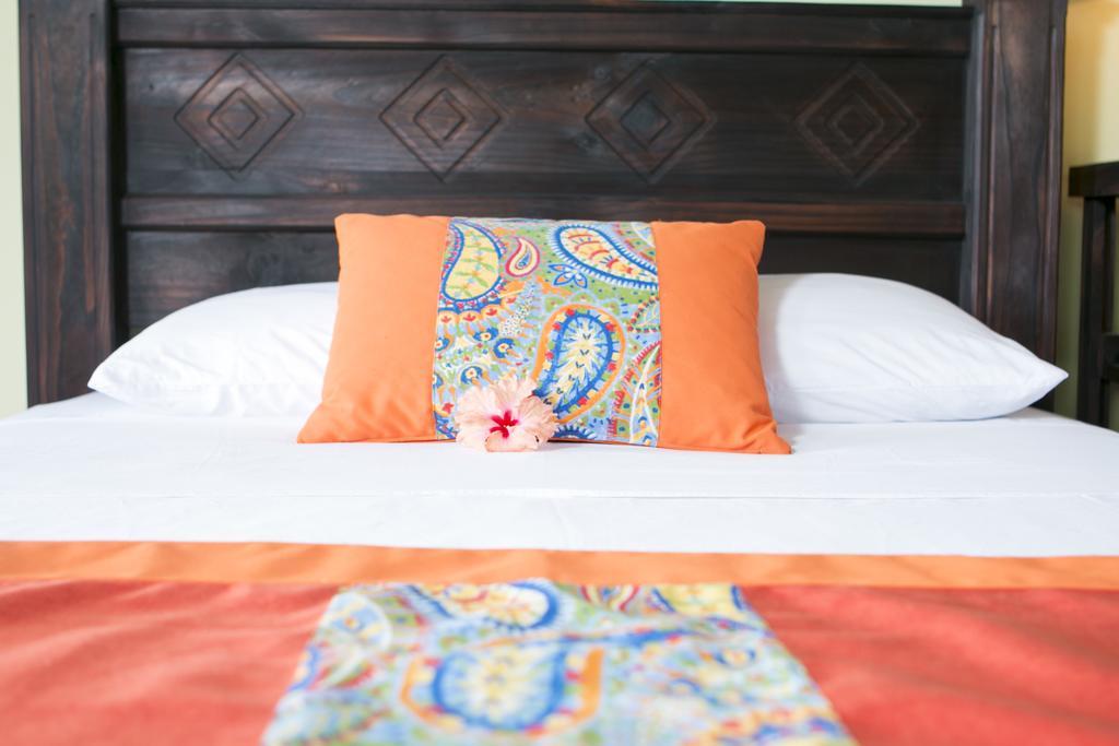 Hotel La Isla Inn Puerto Viejo de Talamanca Eksteriør bilde