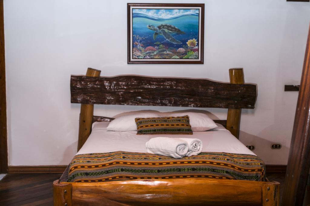 Hotel La Isla Inn Puerto Viejo de Talamanca Eksteriør bilde